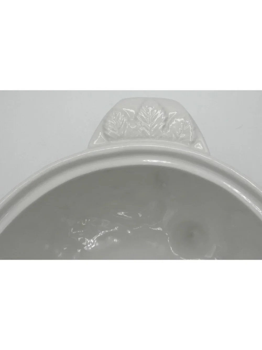 Aradia Footed Covered Embossed Serving Bowl with Handles Portugal Ceramic Acorns